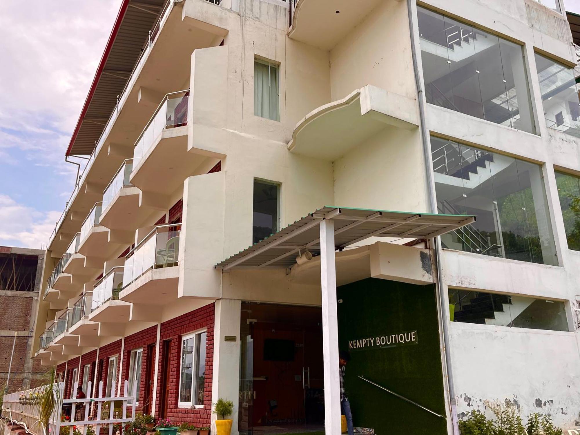 The Kempty Osasis - A Boutique Resort With Scenic Mountain View In Mussoorie Exteriér fotografie